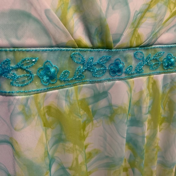 Girls size 14 Speechless dress - Picture 3 of 4